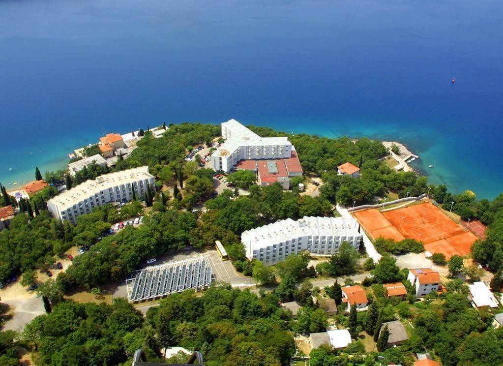 Depadansa Marina & Primorka Hotel Omisalj Exterior photo